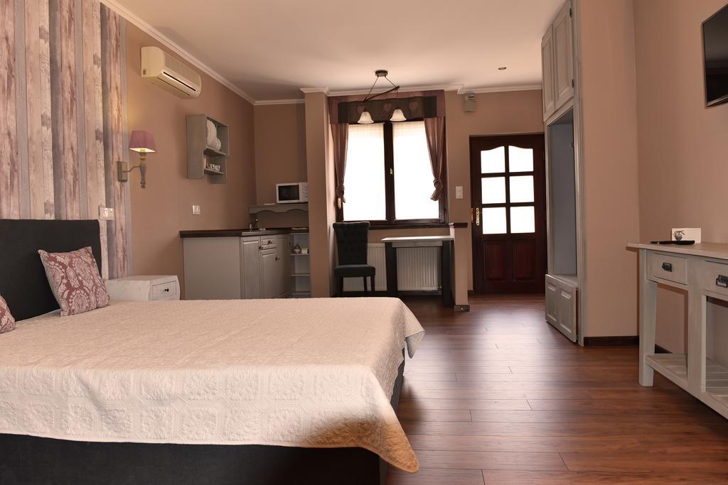 Guest House Romantika Panzio Gyula Chambre photo